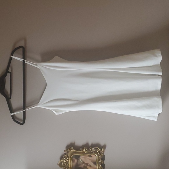 Bluenotes Dresses & Skirts - Beautiful White Flowy Dress